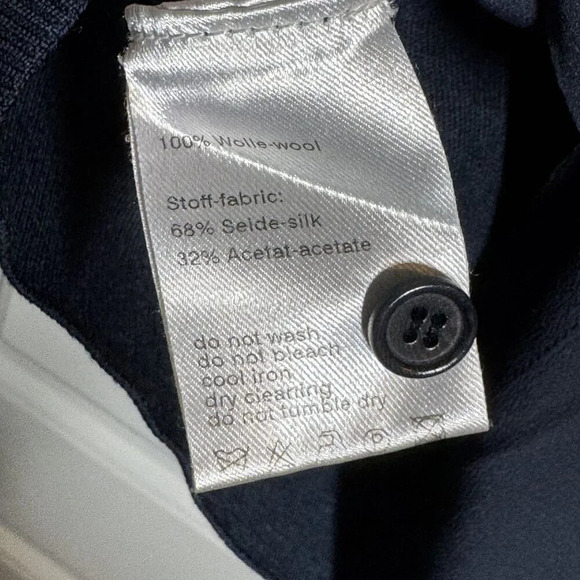 AKRIS punto womens dark blue knit knit top size 8 buttons down the back - Picture 6 of 7